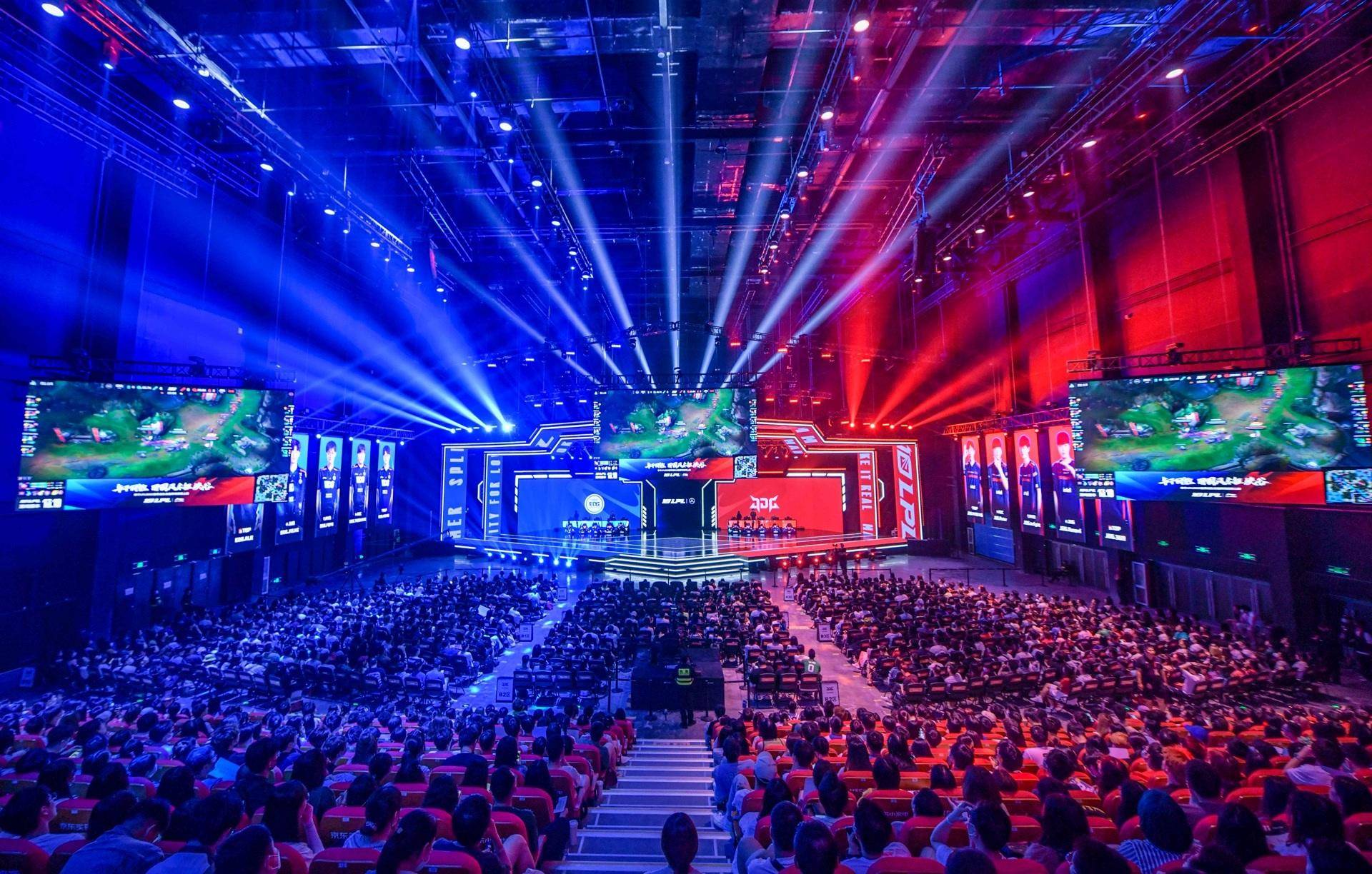 命踏上球场 命踏上球场